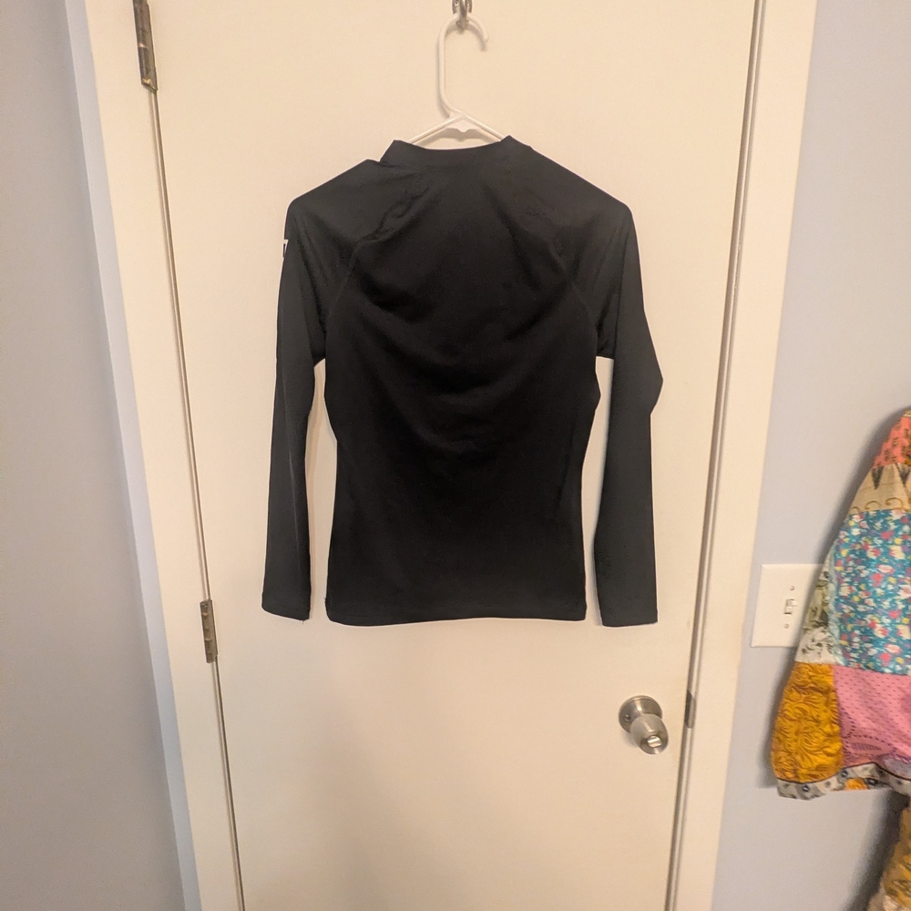 Roxy Black Performance Rash Guard - Picture 3 of 3